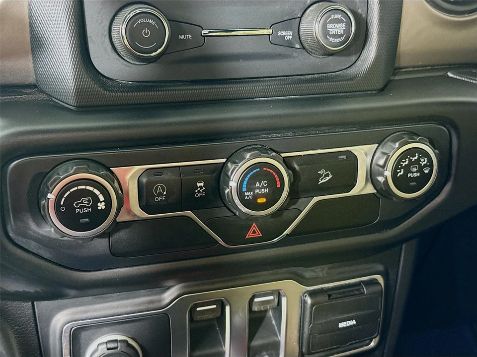 2020 Jeep JL Wrangler - Image 15 of 21