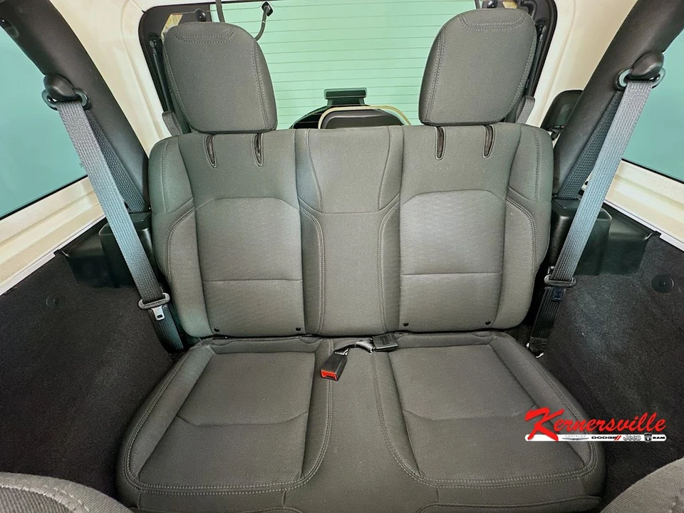 2020 Jeep JL Wrangler - Image 13 of 24
