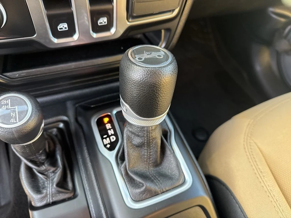 2020 Jeep JL Wrangler - Image 13 of 21