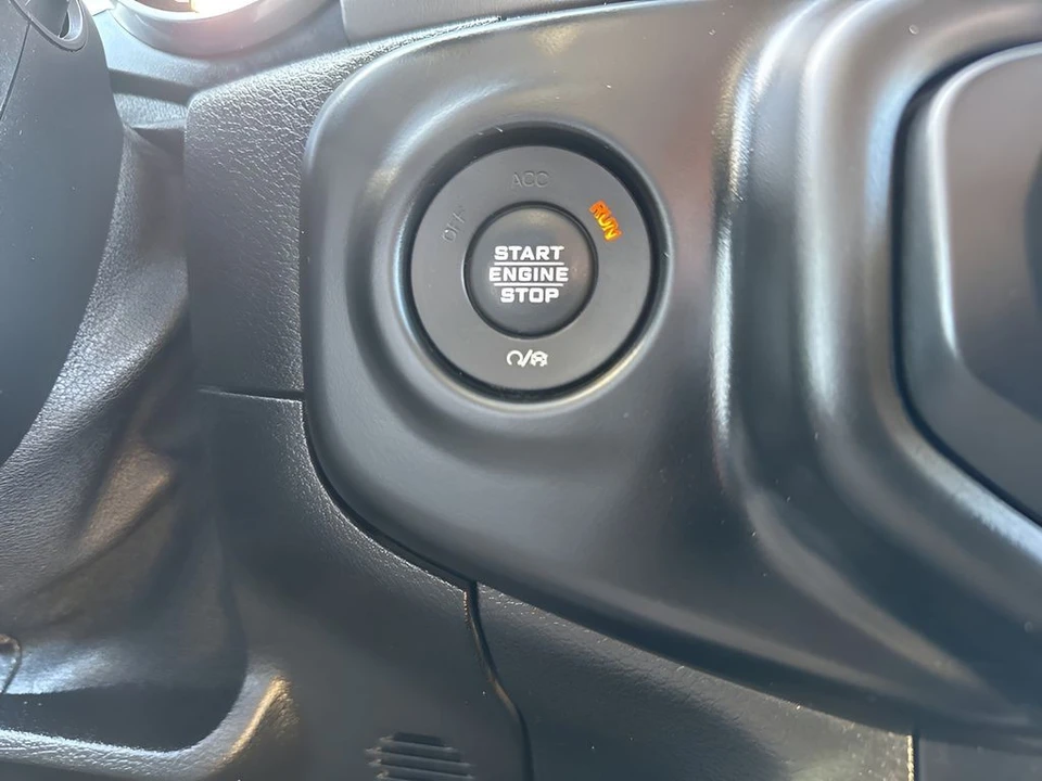 2020 Jeep JL Wrangler - Image 17 of 21