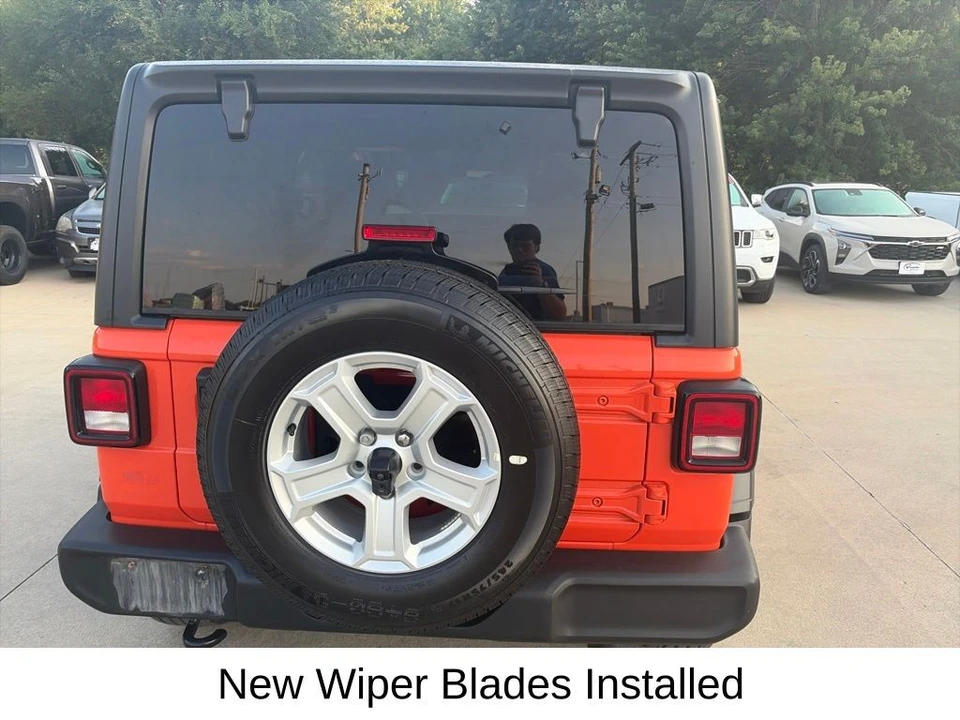 2020 Jeep JL Wrangler - Image 9 of 23