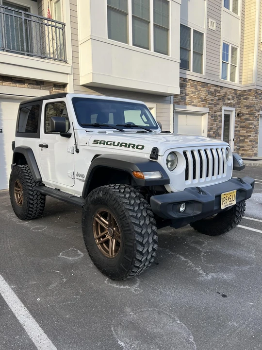 2020 Jeep JL Wrangler - Image 2 of 31
