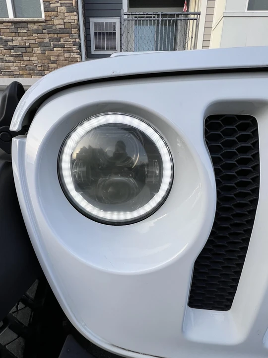 2020 Jeep JL Wrangler - Image 11 of 31