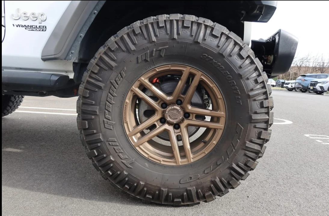 2020 Jeep JL Wrangler - Image 25 of 31