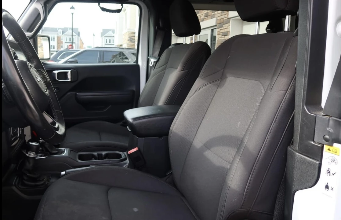 2020 Jeep JL Wrangler - Image 27 of 31