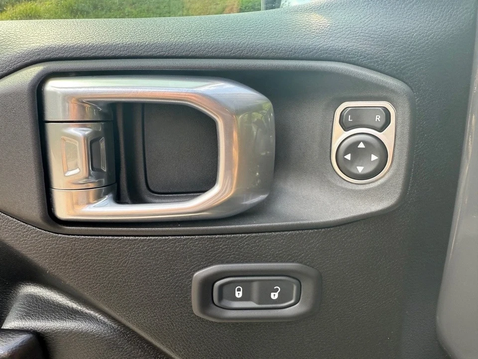 2020 Jeep JL Wrangler - Image 14 of 21