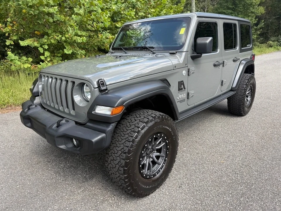 2020 Jeep JL Wrangler - Image 2 of 21