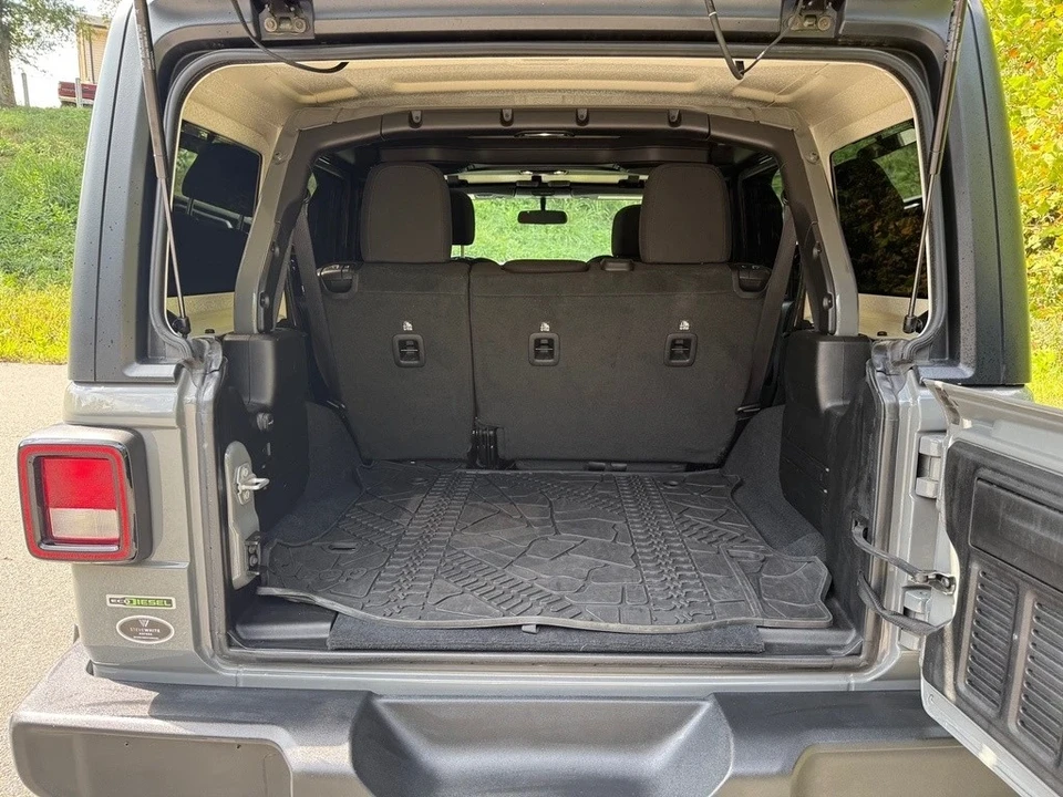 2020 Jeep JL Wrangler - Image 18 of 21