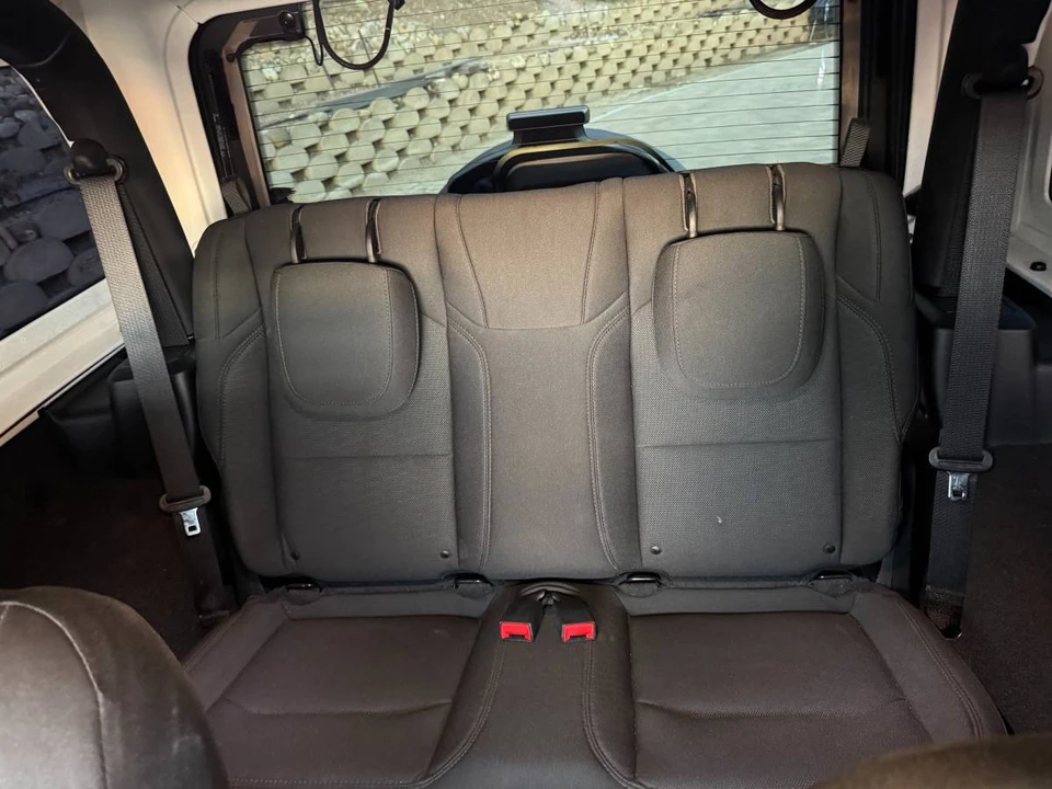 2020 Jeep JL Wrangler - Image 5 of 7
