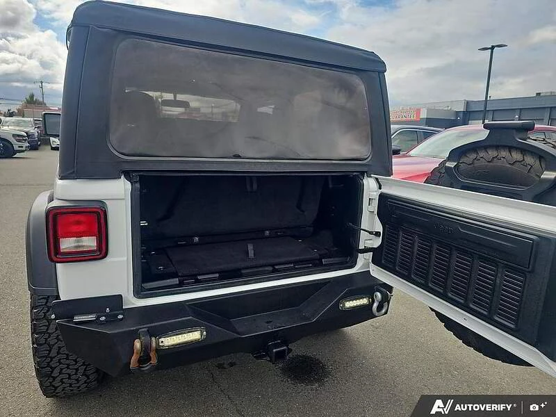 2020 Jeep JL Wrangler - Image 9 of 15