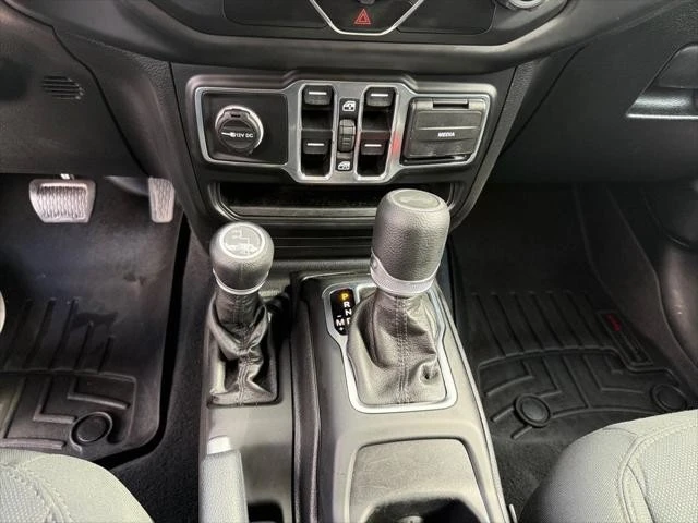 2020 Jeep JL Wrangler - Image 15 of 26