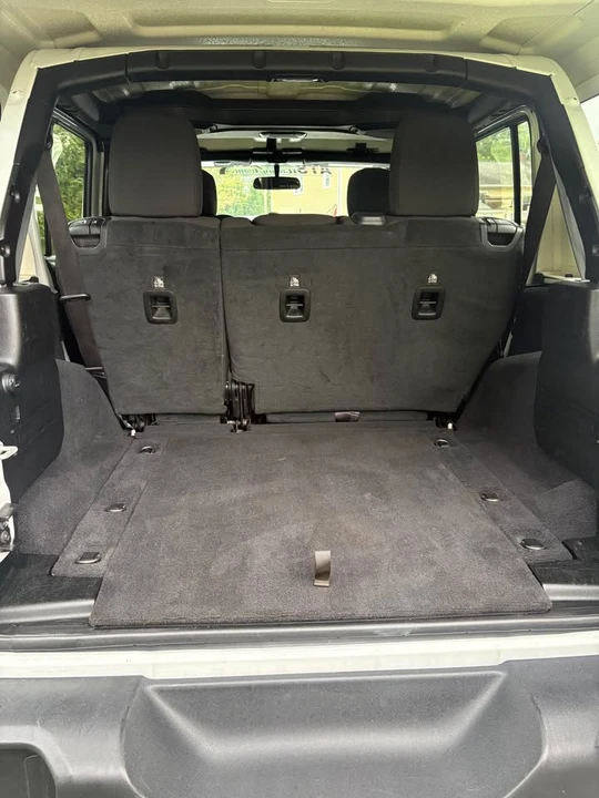2020 Jeep JL Wrangler - Image 14 of 20