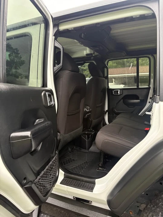 2020 Jeep JL Wrangler - Image 12 of 20