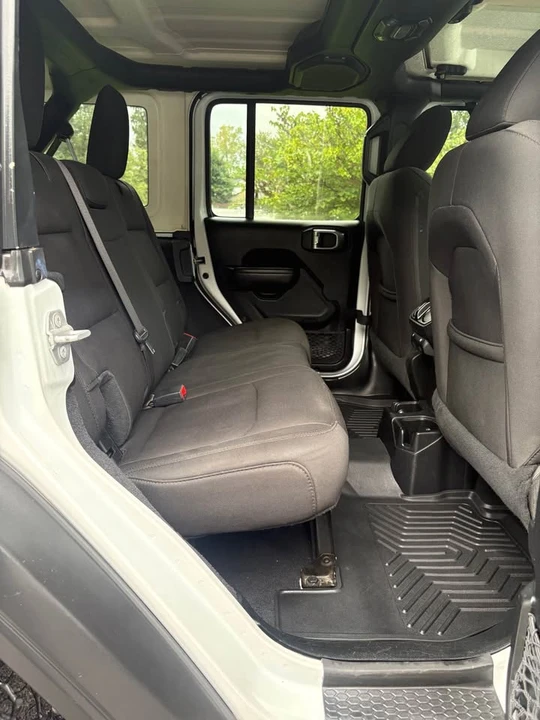 2020 Jeep JL Wrangler - Image 16 of 20