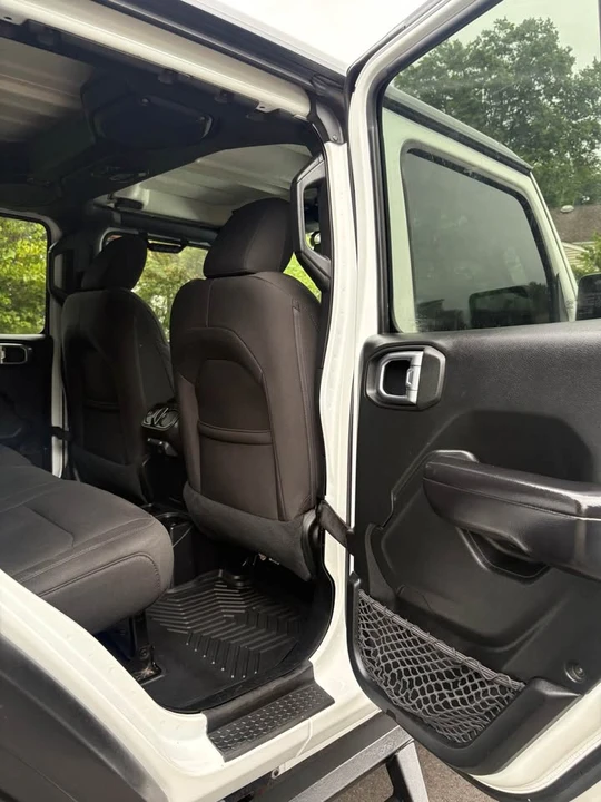 2020 Jeep JL Wrangler - Image 15 of 20