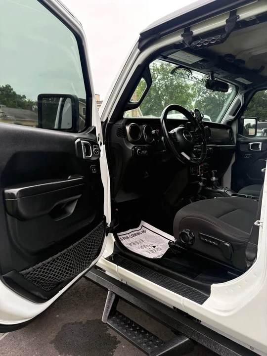 2020 Jeep JL Wrangler - Image 7 of 20