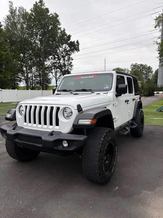2020 Jeep JL Wrangler - Image 3 of 20