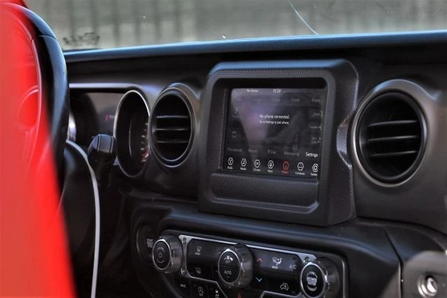 2020 Jeep JL Wrangler - Image 11 of 18