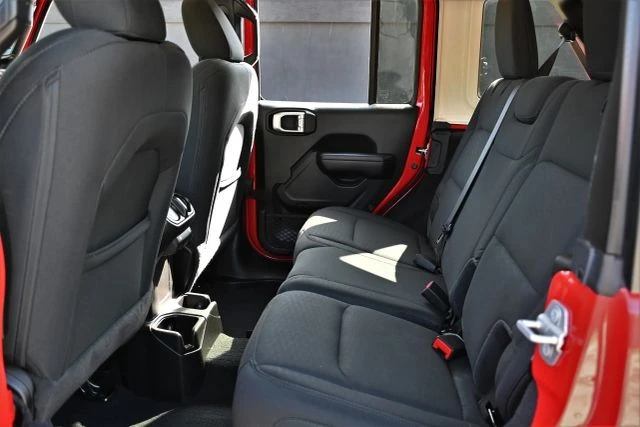 2020 Jeep JL Wrangler - Image 15 of 18