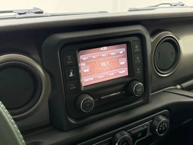 2020 Jeep JL Wrangler - Image 22 of 31