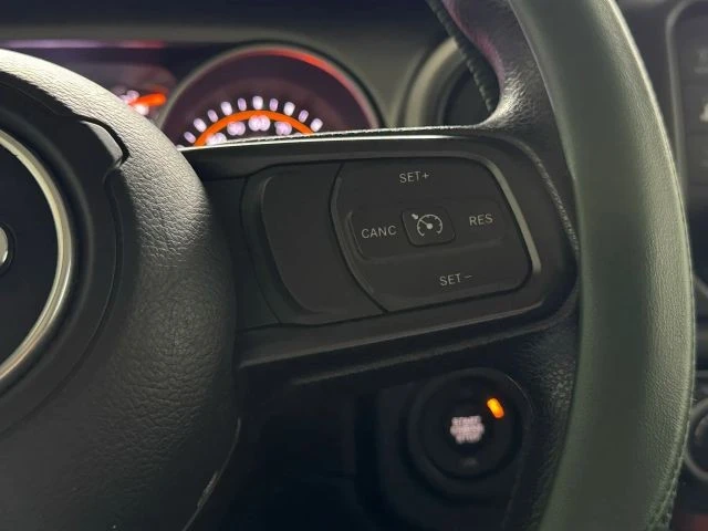 2020 Jeep - Image 20 of 31