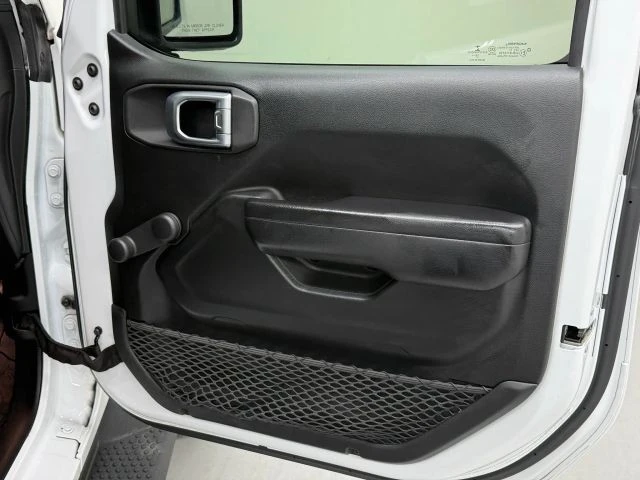 2020 Jeep - Image 17 of 31