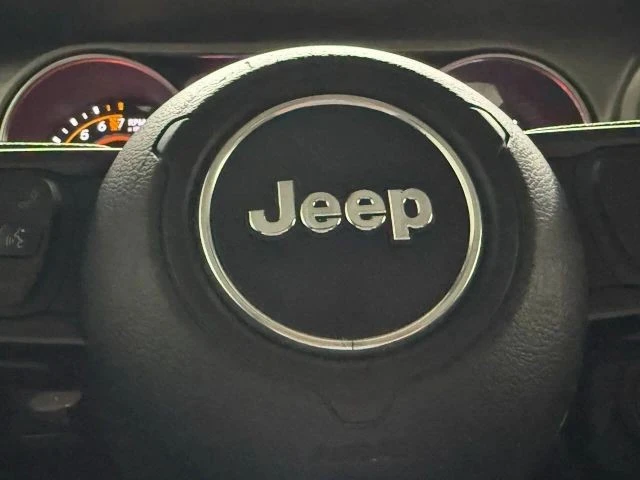 2020 Jeep JL Wrangler - Image 21 of 31