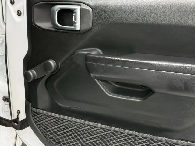 2020 Jeep JL Wrangler - Image 18 of 21