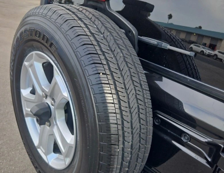 2020 Jeep JL Wrangler - Image 12 of 14