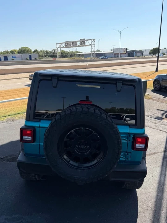 2020 Jeep JL Wrangler - Image 8 of 19