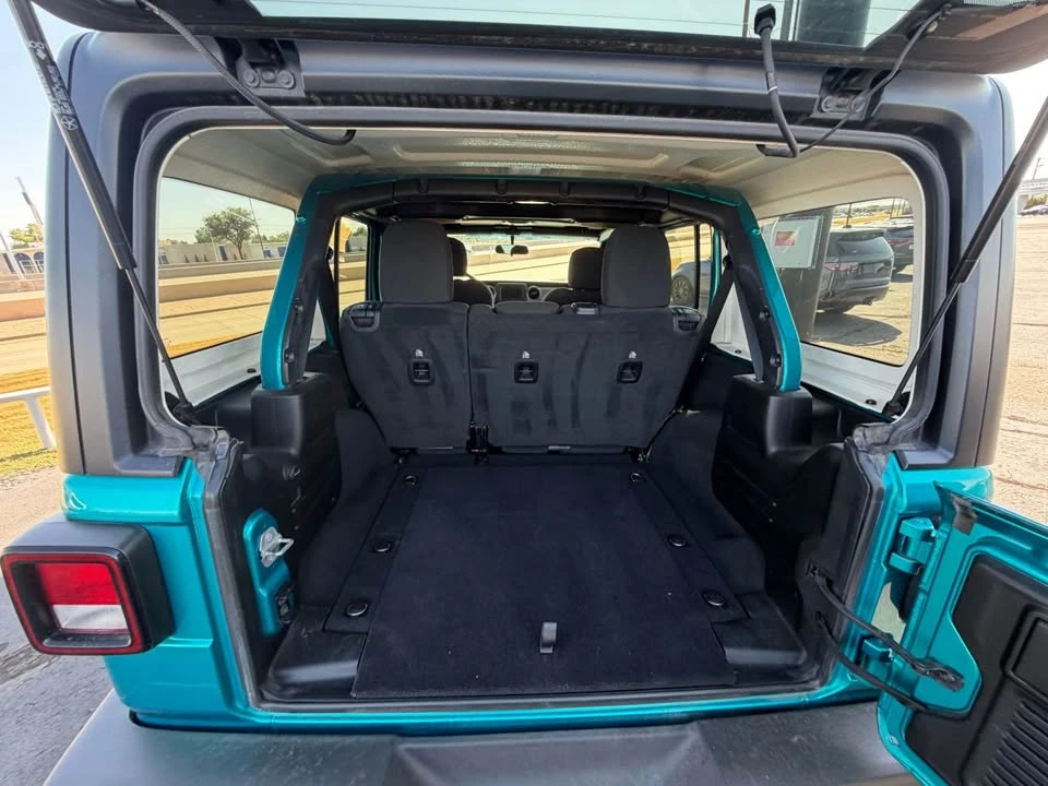 2020 Jeep JL Wrangler - Image 14 of 19