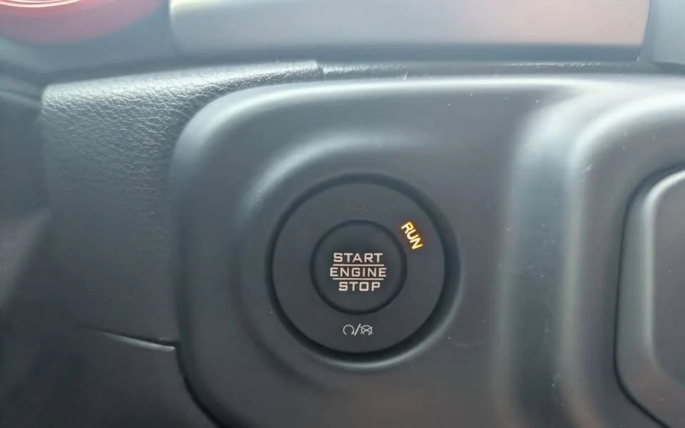 2020 Jeep JL Wrangler - Image 15 of 17