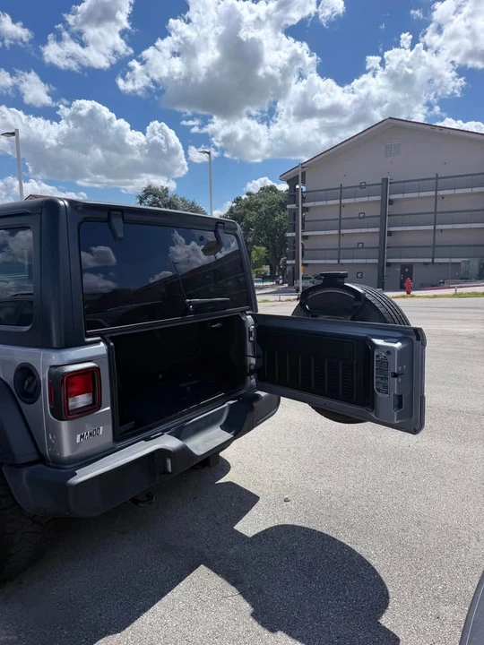 2020 Jeep JL Wrangler - Image 5 of 14