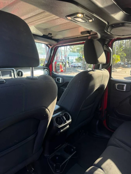 2020 Jeep JL Wrangler - Image 4 of 7
