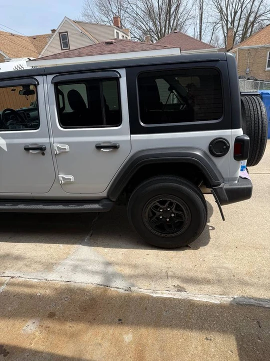 2020 Jeep JL Wrangler - Image 6 of 11