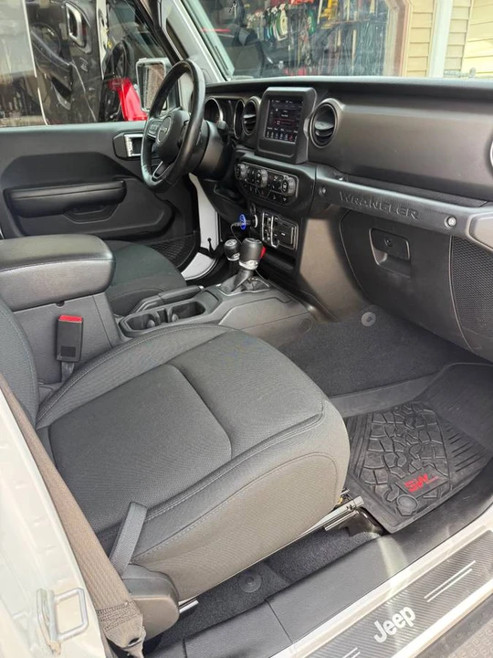 2020 Jeep JL Wrangler - Image 11 of 11