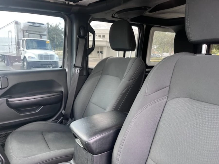 2020 Jeep JL Wrangler - Image 18 of 21