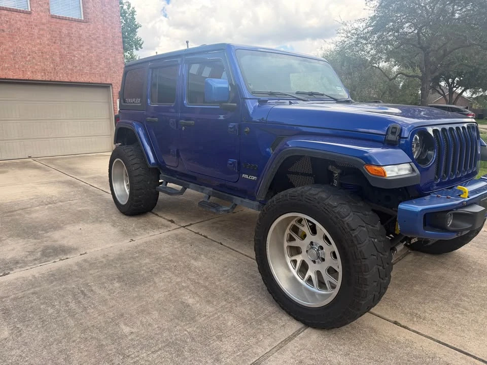 2020 Jeep JL Wrangler - Image 2 of 8