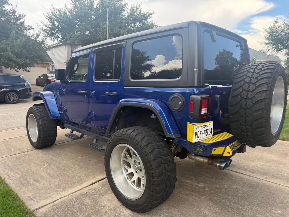 2020 Jeep JL Wrangler - Image 4 of 8