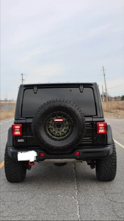 2020 Jeep JL Wrangler - Image 3 of 5