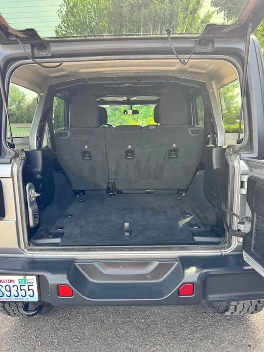 2020 Jeep JL Wrangler - Image 11 of 11