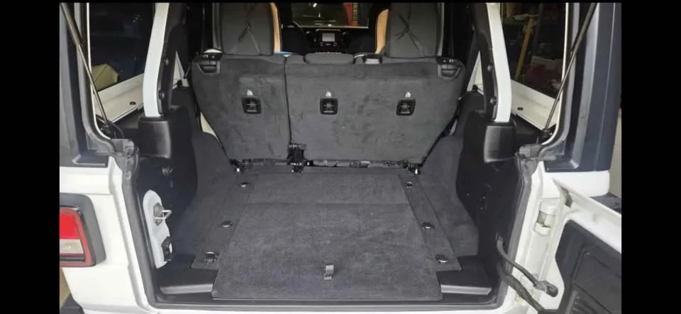 2020 Jeep JL Wrangler - Image 9 of 10