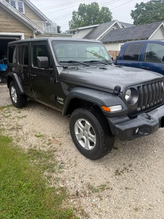 2020 Jeep JL Wrangler - Image 2 of 10