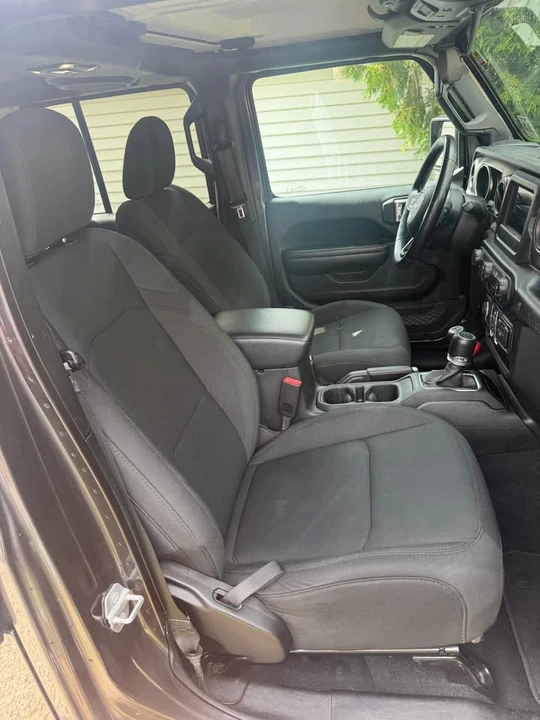 2020 Jeep JL Wrangler - Image 7 of 10