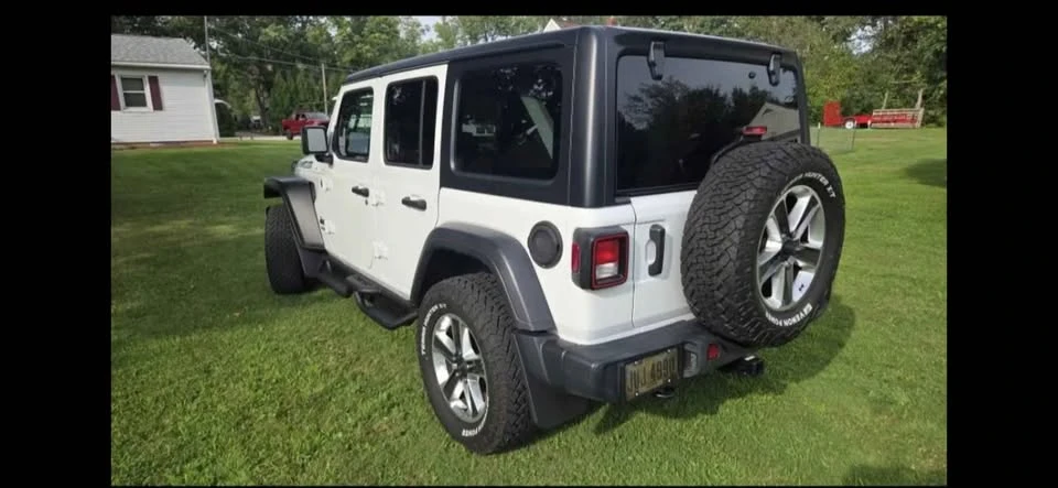 2020 Jeep JL Wrangler - Image 6 of 10