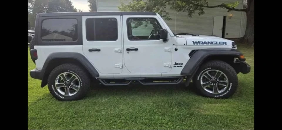 2020 Jeep JL Wrangler - Image 3 of 10