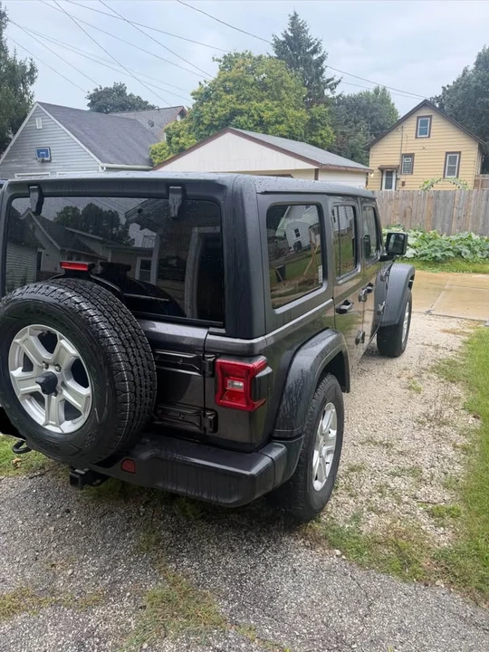 2020 Jeep JL Wrangler - Image 4 of 10