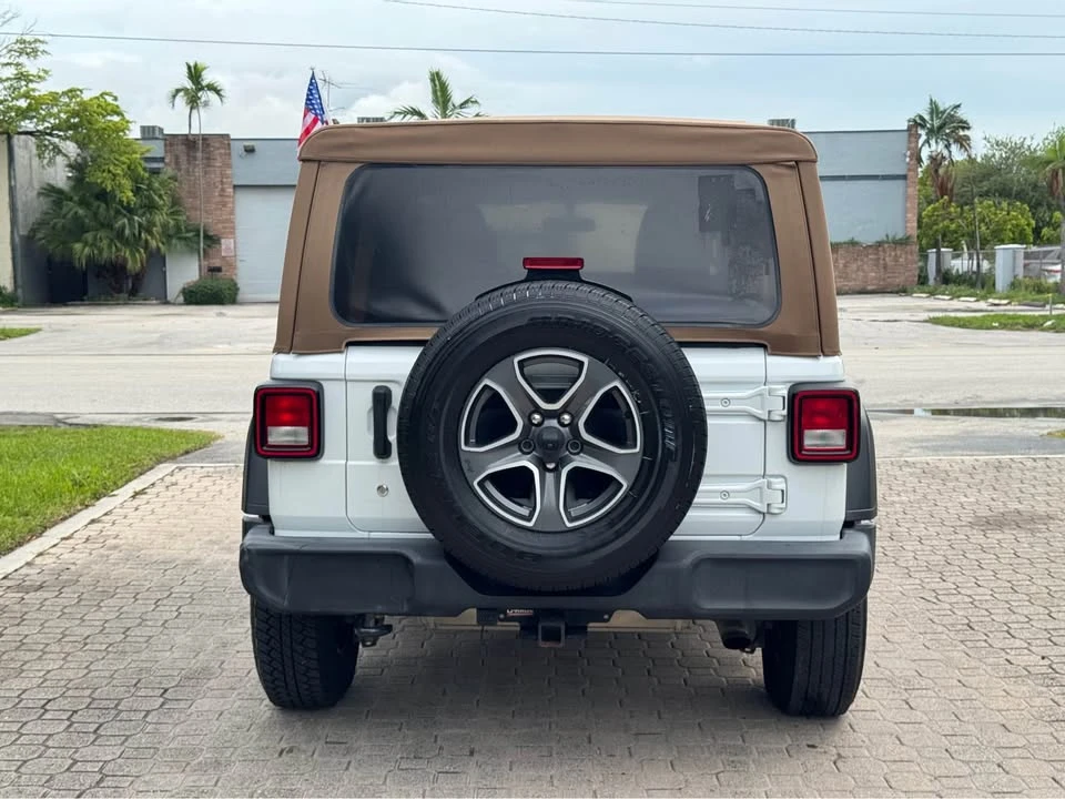 2020 Jeep JL Wrangler - Image 5 of 8