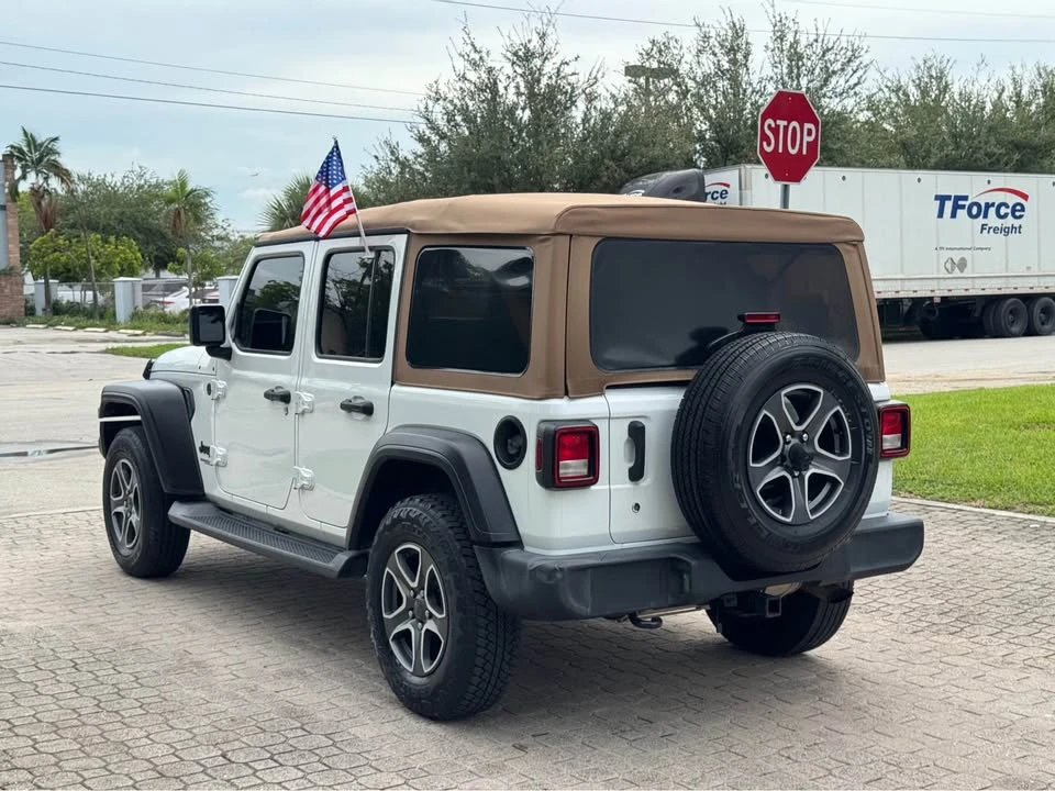 2020 Jeep JL Wrangler - Image 4 of 8