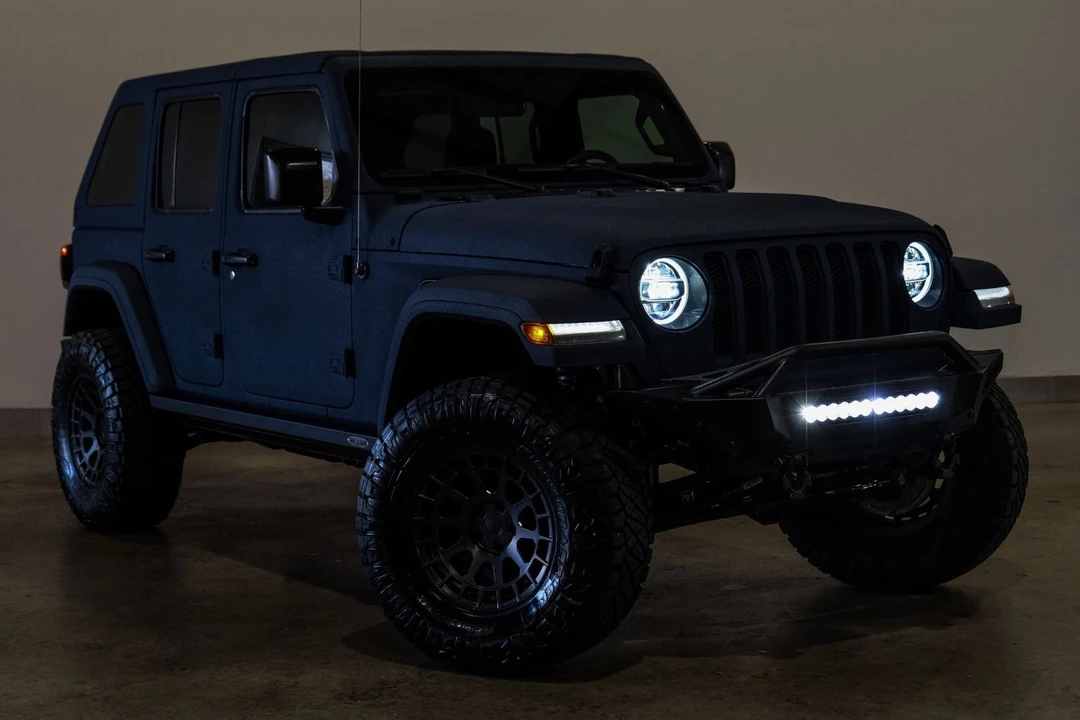 2020 Jeep JL Wrangler - Image 8 of 12